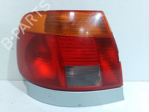 Used Left taillight Left taillight AUDI A4 B5 (8D2) [1994-2001] 10648689 10648689