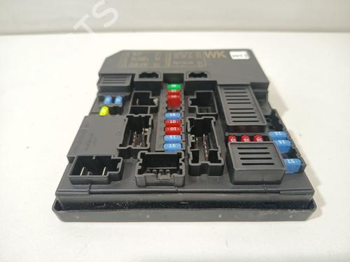 Used Fuse box Fuse box NISSAN LEAF (ZE0) Electric (109 hp) 33816269 33816269