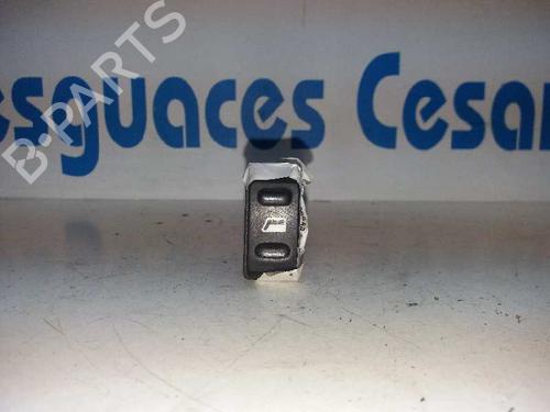Used Left front window switch Left front window switch CITROËN XSARA (N1) 2.0 HDi 90 (90 hp) 5202020 5202020