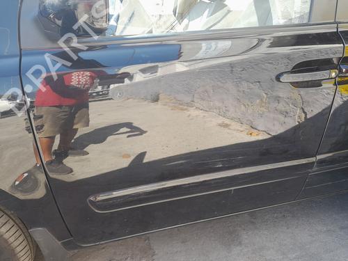 Used Left front door Left front door 39175829 39175829