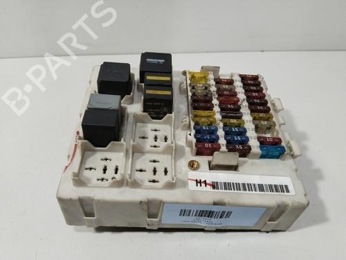 Fuse box FORD FOCUS I Saloon (DFW)  518273404