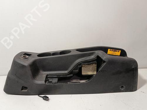 Used Armrest / Center console Armrest / Center console 39476034 39476034