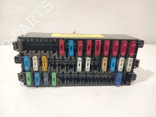 Used Fuse box Fuse box RENAULT TRAFIC II Van (FL) 1.9 dCi 80 (FL0B) (82 hp) 33427811 33427811