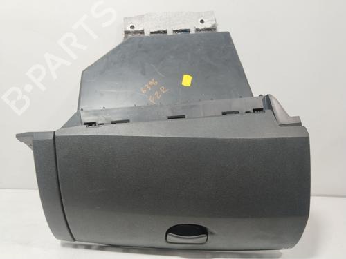 Used Glove box Glove box 37447424 37447424