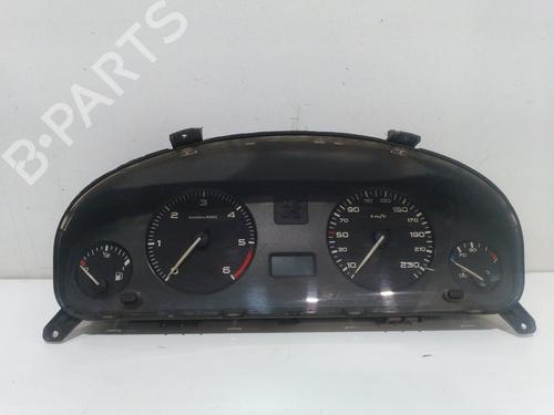 Used Instrument cluster PEUGEOT 406 (8B) [1995-2005]  11679983