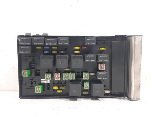 Used Fuse box CHRYSLER VOYAGER IV (RG, RS) 2.8 CRD (150 hp) 15762482