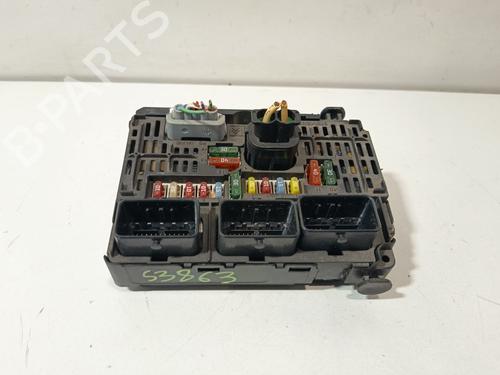 Used Fuse box Fuse box 36889649 36889649