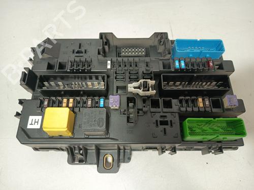 Used Fuse box Fuse box 37640282 37640282