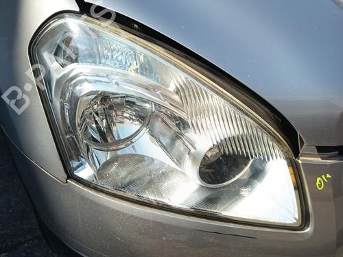 Used Right headlight Right headlight 38051000 38051000