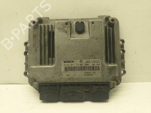 Used Engine control unit (ECU) Engine control unit (ECU) RENAULT SCÉNIC II (JM0/1_) [2003-2010] 5200590 5200590