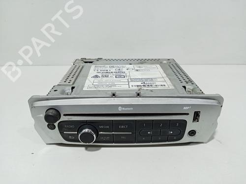 Used Radio RENAULT MEGANE III Hatchback (BZ0/1_, B3_) [2008-2025]  29308452