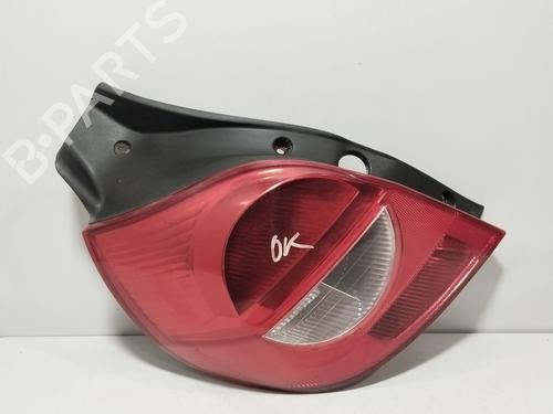 left-taillight-renault-clio-iii-br01-cr01-2005-2006-2007-2008-2009-2010-2011-2012-2013-2014-39715557 main image