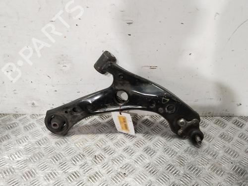 Used Right front suspension arm Right front suspension arm TOYOTA COROLLA Saloon (_E21_) 1.8 VVTi Hybrid (ZWE211, MZEA12) (98 hp) 40064677 40064677