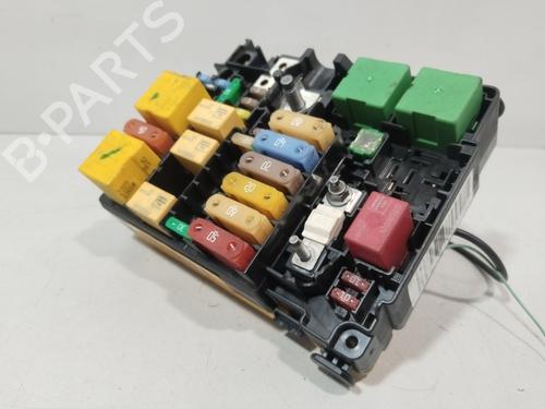 Fuse box OPEL CORSA F (P2JO) 1.2 (68) | BP32213315E1