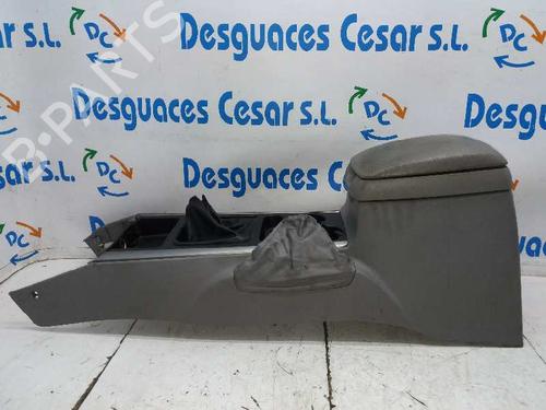 Used Middle console Middle console KIA SORENTO I (JC) 2.5 CRDi 4WD (140 hp) 11682895 11682895