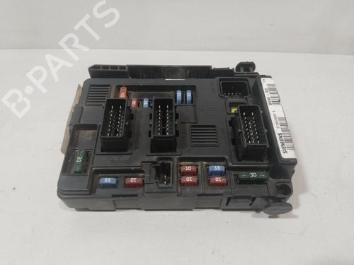 Boîte à Fusibles CITROËN BERLINGO / BERLINGO FIRST MPV (MF_, GJK_, GFK_) 2.0 HDI 90 (MFRHY) (90 hp) 32111525