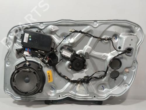 Lève-vitre avant droit FIAT STILO Multi Wagon (192_) 1.9 JTD (115 hp) 32027735
