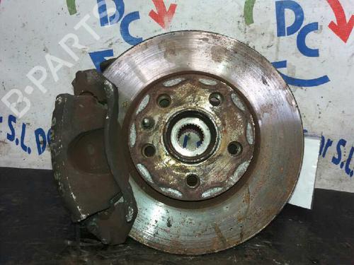 Used Left front steering knuckle PEUGEOT EXPERT Van (222) [1995-2008]  5164790