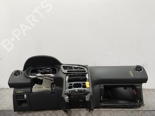 Used Dashboard Dashboard PEUGEOT 5008 (0U_, 0E_) 2.0 HDi 150 / BlueHDi 150 (150 hp) 39559749 39559749