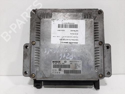 Used Engine control unit (ECU) PEUGEOT 206 Hatchback (2A/C) [1998-2012]  6903724