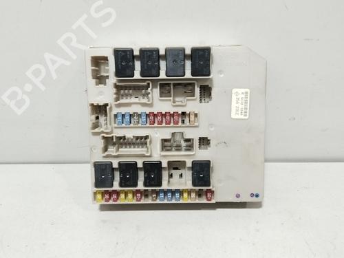 Used Fuse box Fuse box RENAULT CLIO III (BR0/1, CR0/1) 1.4 16V (98 hp) 39958035 39958035