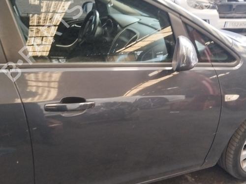 right-front-door-opel-astra-j-p10-2009-2010-2011-2012-2013-2014-2015-2016-33977079 main image