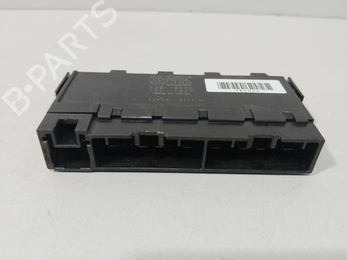 Caja reles / fusibles TOYOTA YARIS (_P9_) 1.0 VVT-i (KSP90_, KSP90R) (69 hp) 27989374