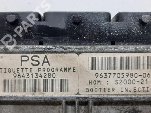 Engine control unit (ECU) CITROËN SAXO (S0, S1) 1.4 VTS | BP8804395M57 