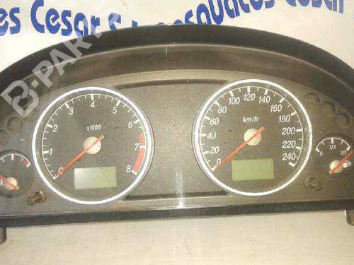 Used Instrument cluster FORD MONDEO III (B5Y) [2000-2007]  5178906