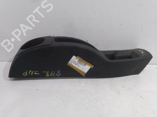 Middle console DACIA SANDERO II 1.5 dCi 75 / Blue dCi 75 (B8JW, B8M4, B8AH, B8M7, B8M6) (75 hp) 15580446