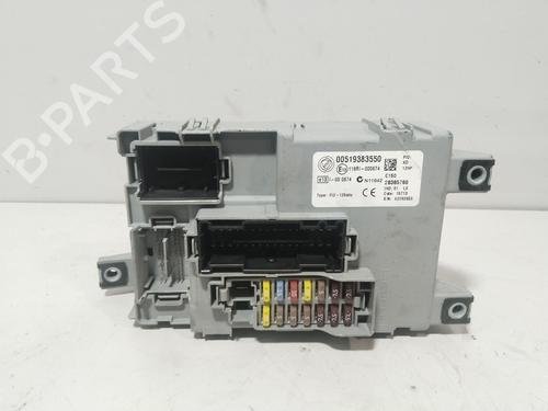 Used Fuse box Fuse box 37270193 37270193