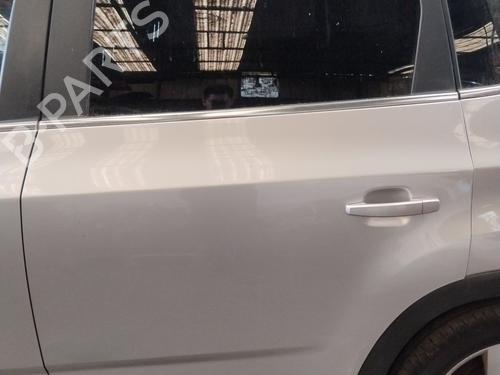 Porta trás esquerda Porta trás esquerda CHEVROLET ORLANDO (J309) 2.0 D (131 hp) 33958589 33958589