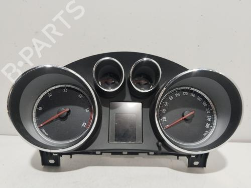 Used Instrument cluster OPEL INSIGNIA A Sports Tourer (G09) 2.0 CDTI (35) (160 hp) 24113939