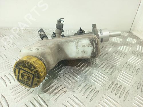 brake-master-cylinder-fiat-bravo-ii-198_-2006-2007-2008-2009-2010-2011-2012-2013-2014-2015-2016-37080272 main image