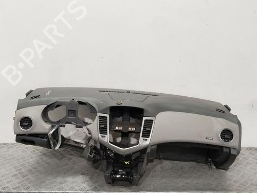Instrumentbræt Instrumentbræt CITROËN C-ELYSEE (DD_) 1.6 VTi 115 (DDNFP0, DDNFP6, DDNFP9) (115 hp) 39559744 39559744