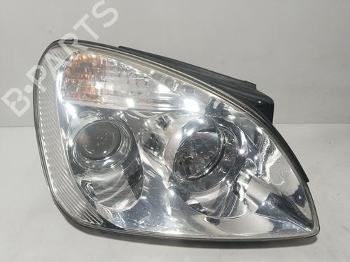 Used Right headlight KIA CARENS III MPV (UN) 2.0 CRDi 140 (140 hp) 31354085