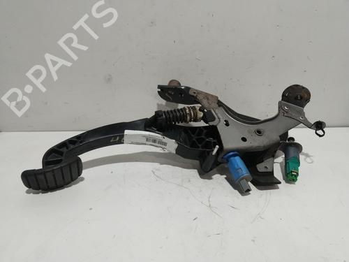 Used Clutch pedal RENAULT SCÉNIC III (JZ0/1_) [2008-2016]  17664812