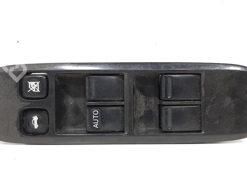Used Left front window switch NISSAN PRIMERA Hatchback (P12) [2002-2025]  7559703