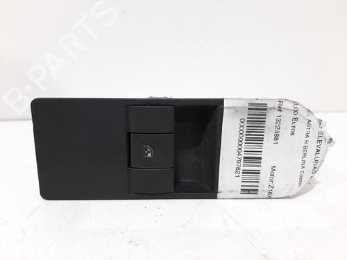 Used Right front window switch Right front window switch OPEL ASTRA H (A04) [2004-2014] 7034538 7034538