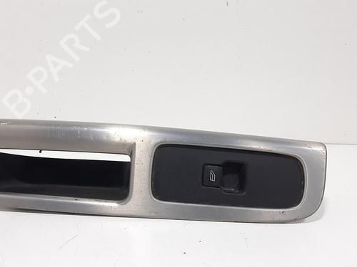 Used Right front window switch Right front window switch VOLVO V50 (545) [2003-2012] 8054231 8054231
