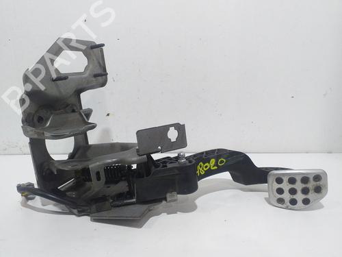 Used Clutch pedal PEUGEOT 208 I (CA_, CC_) [2012-2021]  17664824