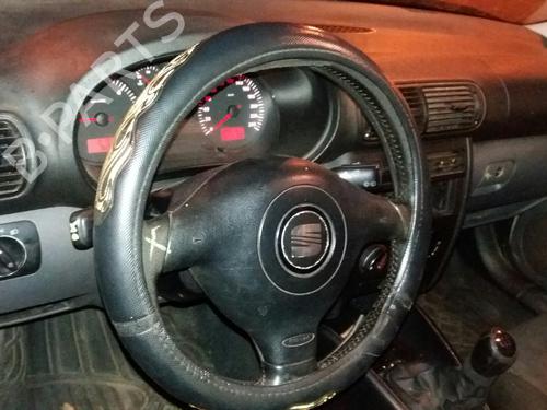 Left taillight SEAT LEON (1M1)  | BP9262745C34 