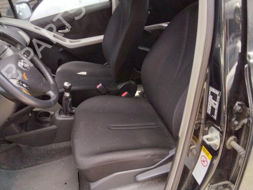 Middle console TOYOTA YARIS (_P9_) 1.0 VVT-i (KSP90_, KSP90R) | BP28294902I22 - Image 7