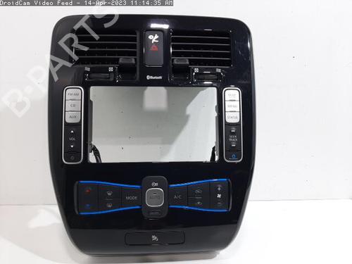Used Climate control NISSAN LEAF (ZE0) Electric (109 hp) 13947958