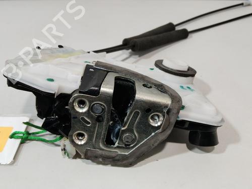 front-right-lock-toyota-corolla-saloon-_e21_-2019-33468062 main image