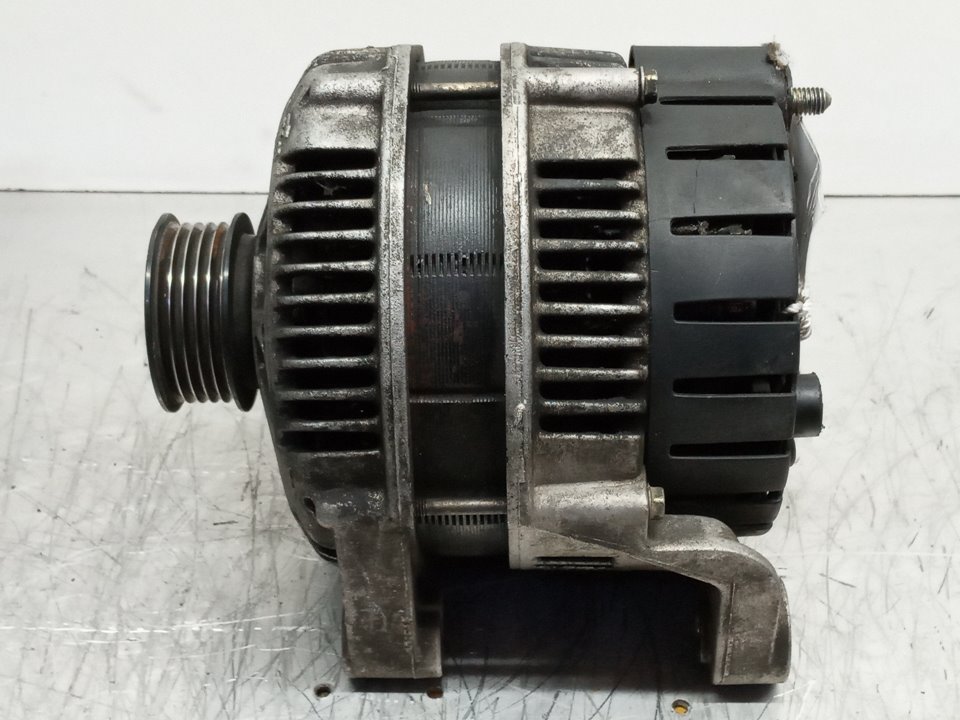 Alternator BMW 3 (E46) 320 d 6538460 | B-Parts 