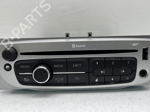 Used Radio RENAULT MEGANE III Grandtour (KZ0/1) 1.5 dCi (KZ09, KZ0D, KZ1G, KZ29, KZ14, KZ1W, KZ10, KZ1F,... (110 hp) 24427802