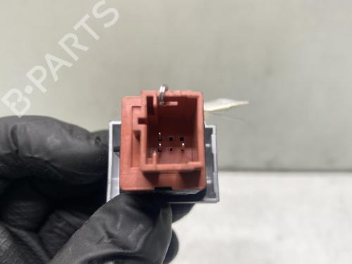 warning-switch-citroen-c3-iii-sx-2016-31641549 main image