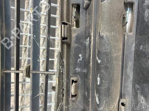 Used Grille Grille 36792619 36792619