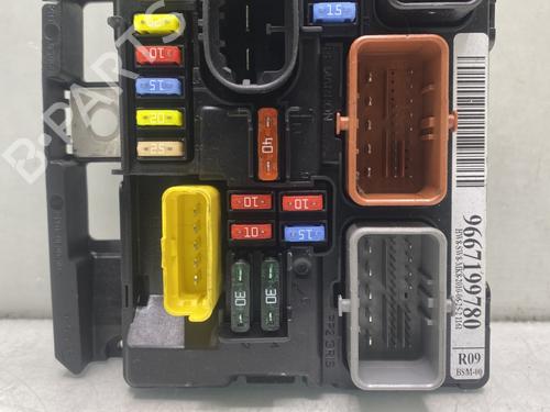 Used Fuse box PEUGEOT 207 (WA_, WC_) 1.4 HDi (68 hp) 31185345